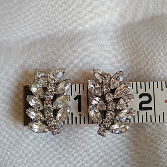 Vintage Rhinestone Leaf Set Earrings & Pin - Picture 3 of 7